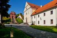 Ostrov – Posvátný okrsek